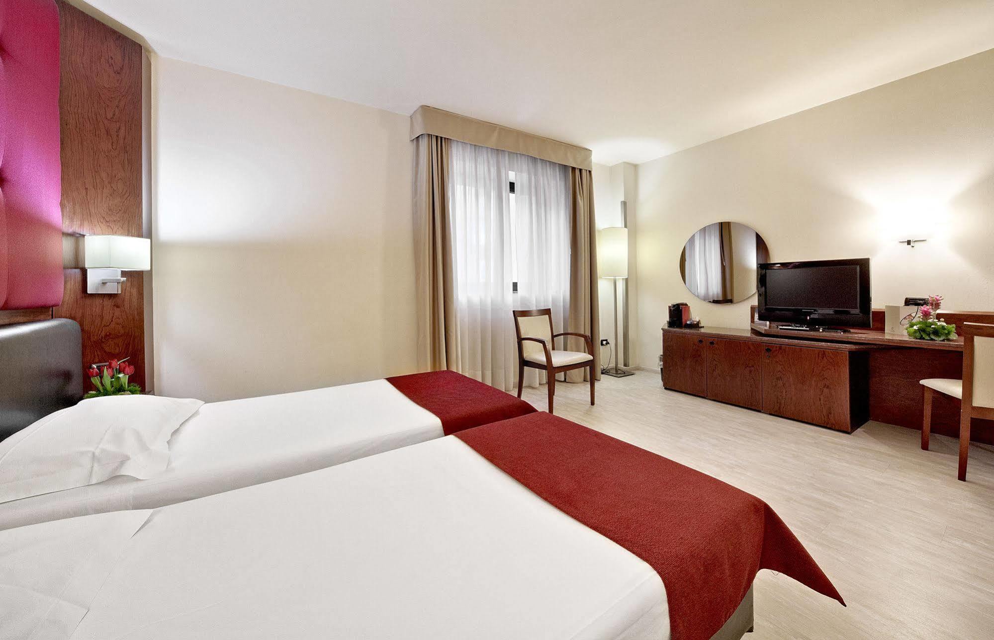 Mediterraneo Palace Hotel Ragusa Exteriör bild